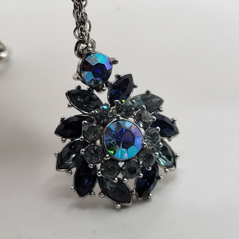 VTG "Crown" Trifari Pendant Necklace | Siver Tone, Shades of Blue | SIGNED - Picture 4 of 8